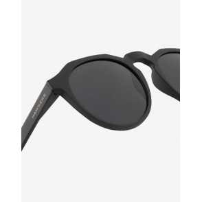 Hawkers Carbon Black Dark Warwick