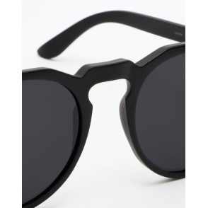 Hawkers Carbon Black Dark Warwick